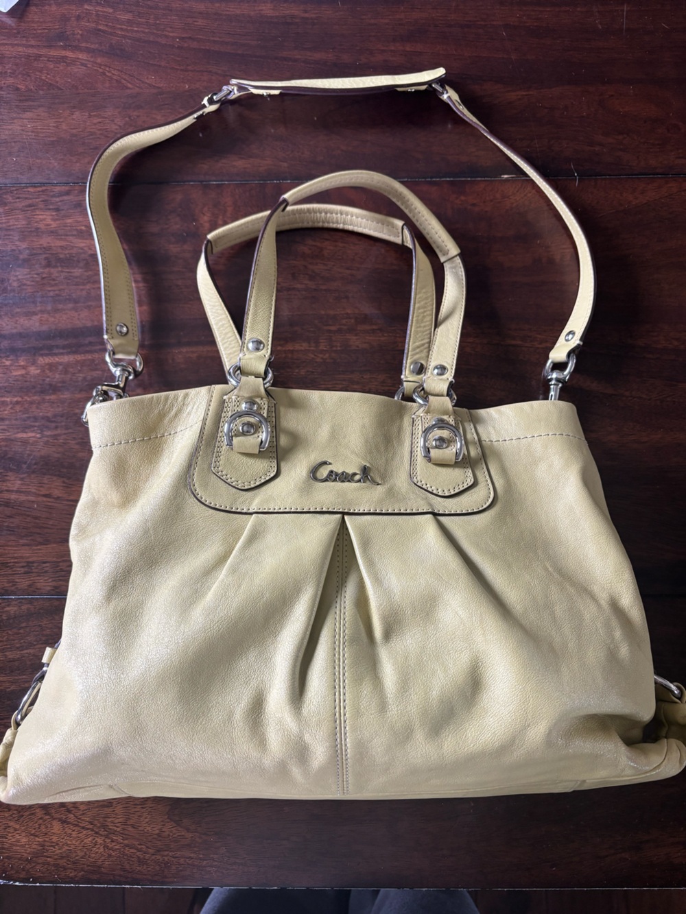 Vintage Coach Leather Shoulder Bag with Silver Hardware